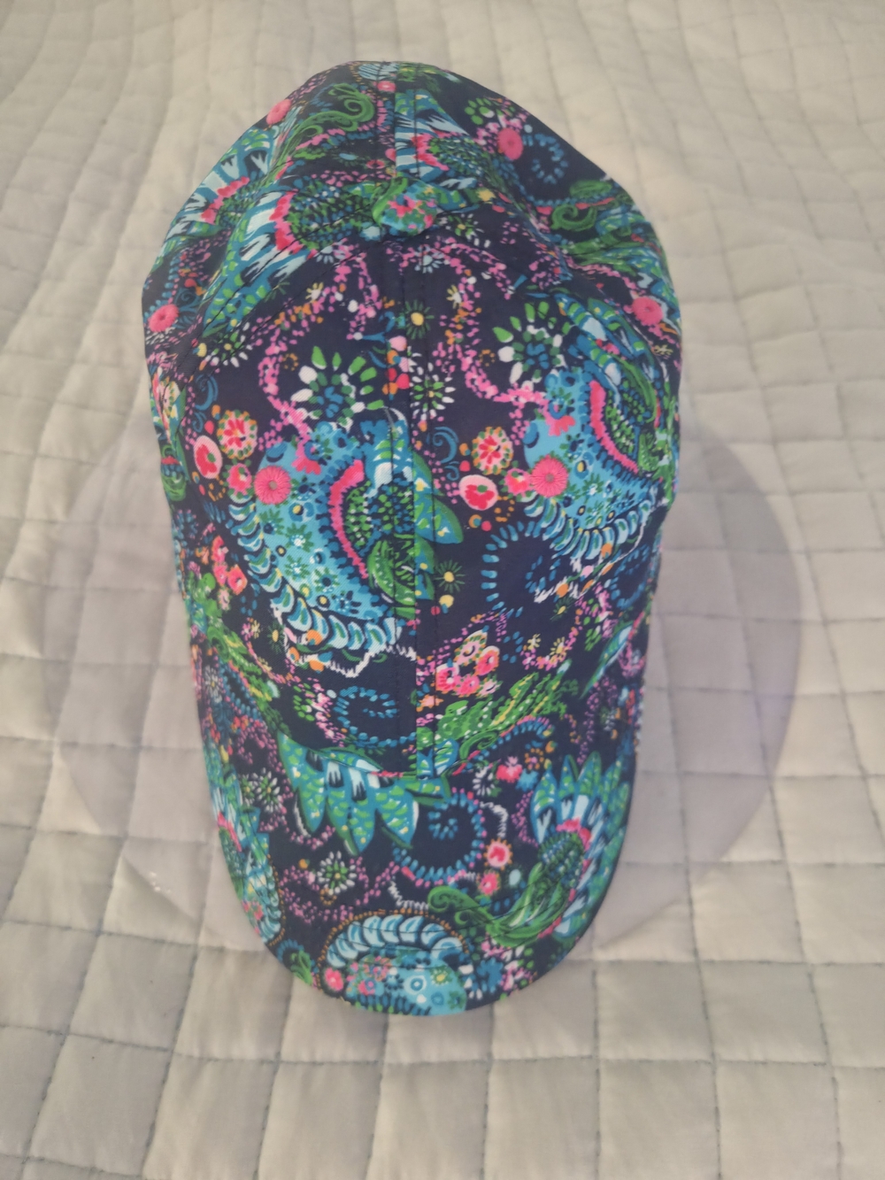 Lilly Pulitzer Run Around Hat Pink-Trim Paisley Floral - Picture 2 of 4